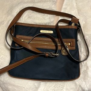 Michael kors cross body